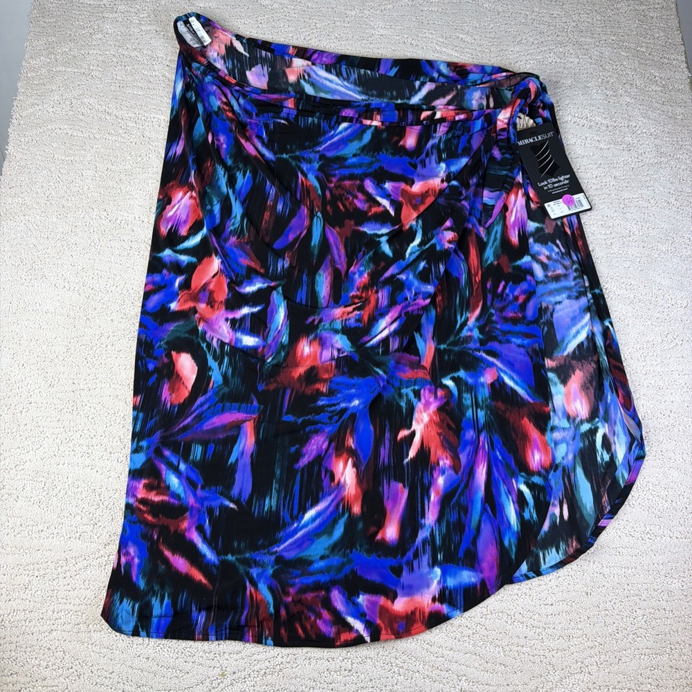 Women's NEW Miracle Suit Size XL Tie Sarong Swim Coverup Slimming